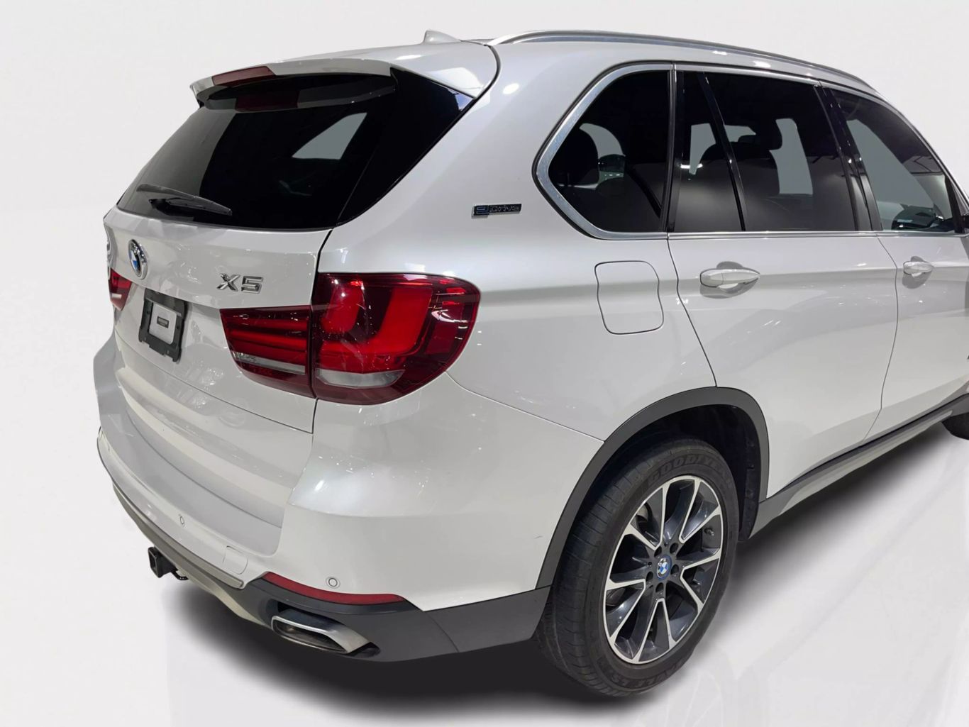 2018 BMW X5 SUV 4-CYL, HYBRID, TT, 2.0L XDRIVE40E IPERFORMANCE SPORT UTILITY 4D