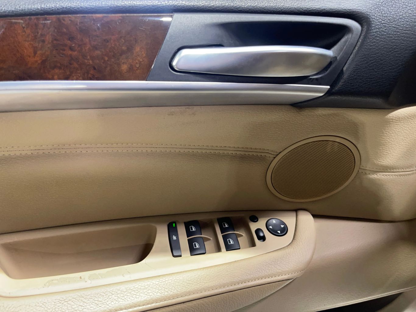 2010 BMW X5 SUV 6-CYL, 3.0 LITER XDRIVE30I SPORT UTILITY 4D