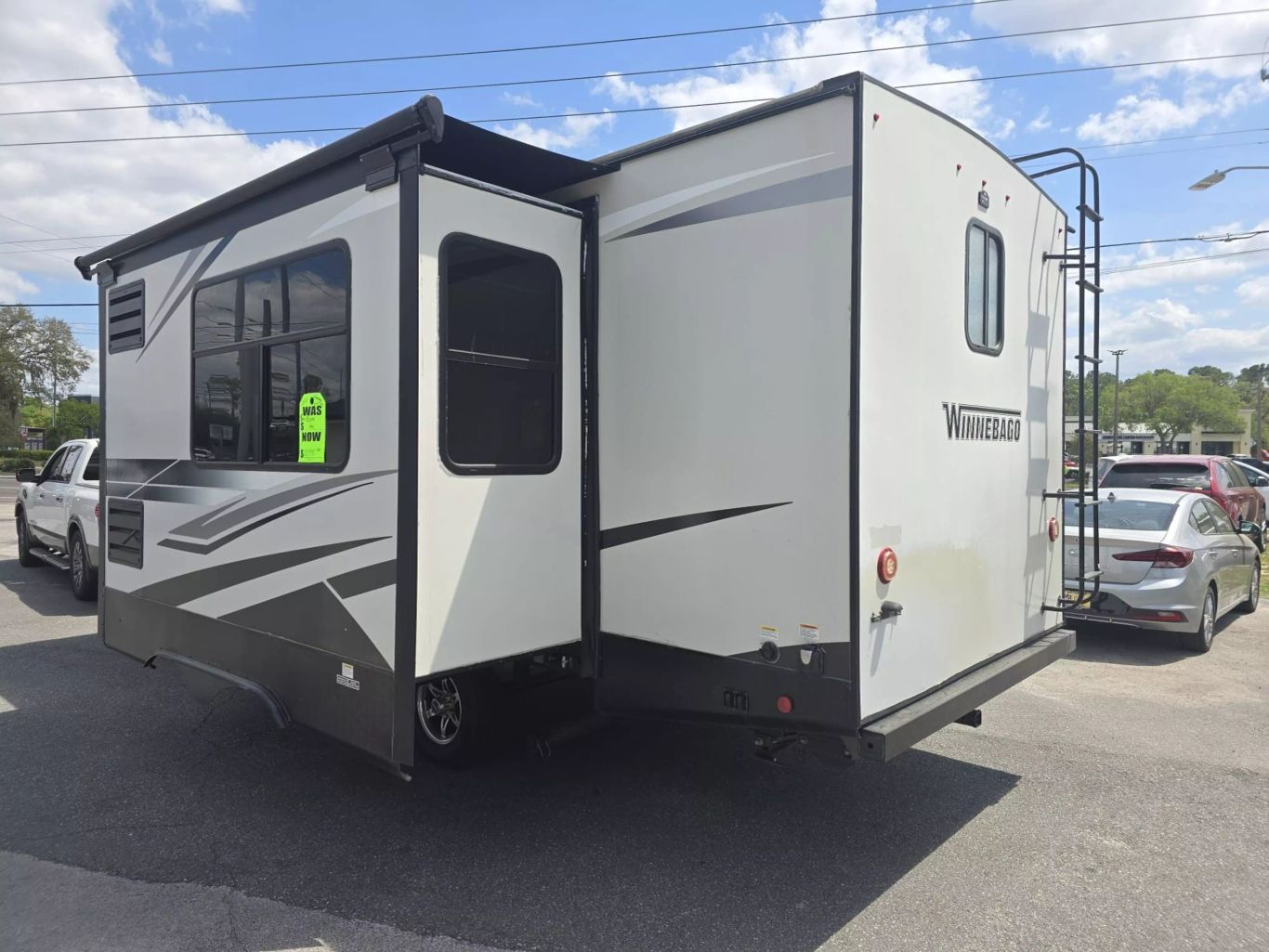 2021 WINNEBAGO VOYAGE - - 2427RB