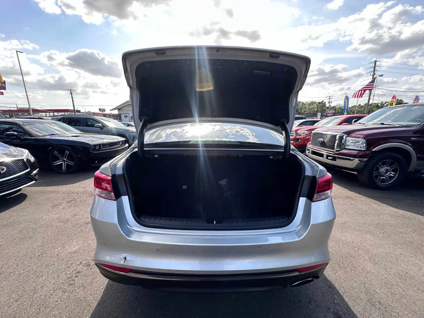 2018 KIA OPTIMA SEDAN 4-CYL, 2.4 LITER LX SEDAN 4D - Tampa Motor Cars