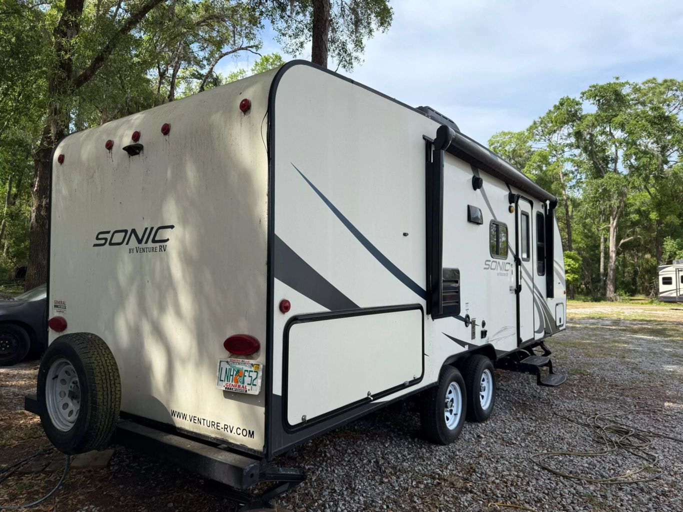 2018 VENTURE RV SONIC - - SN220VRB