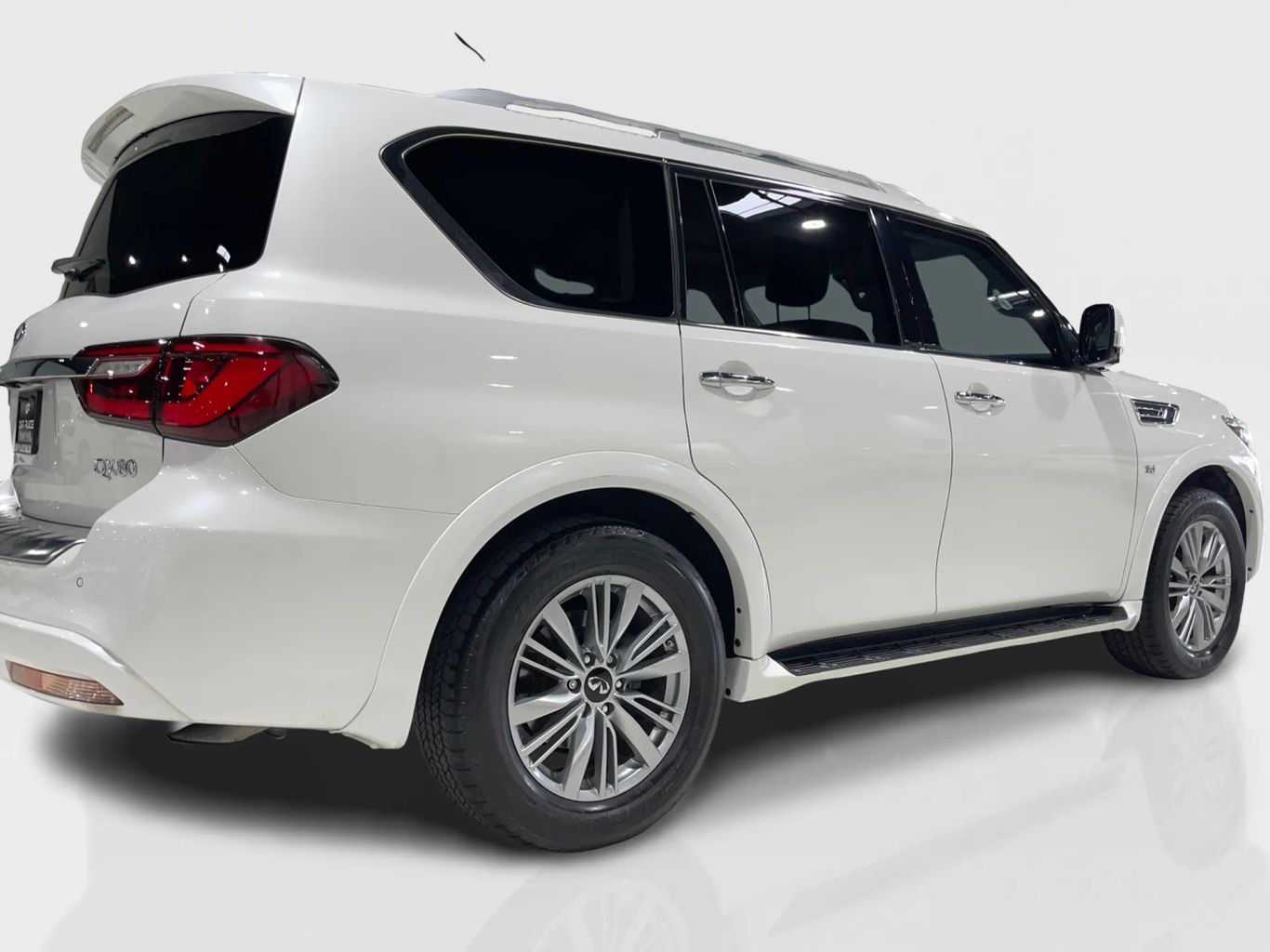 2019 INFINITI QX80 SUV V8, 5.6 LITER LUXE SPORT UTILITY 4D