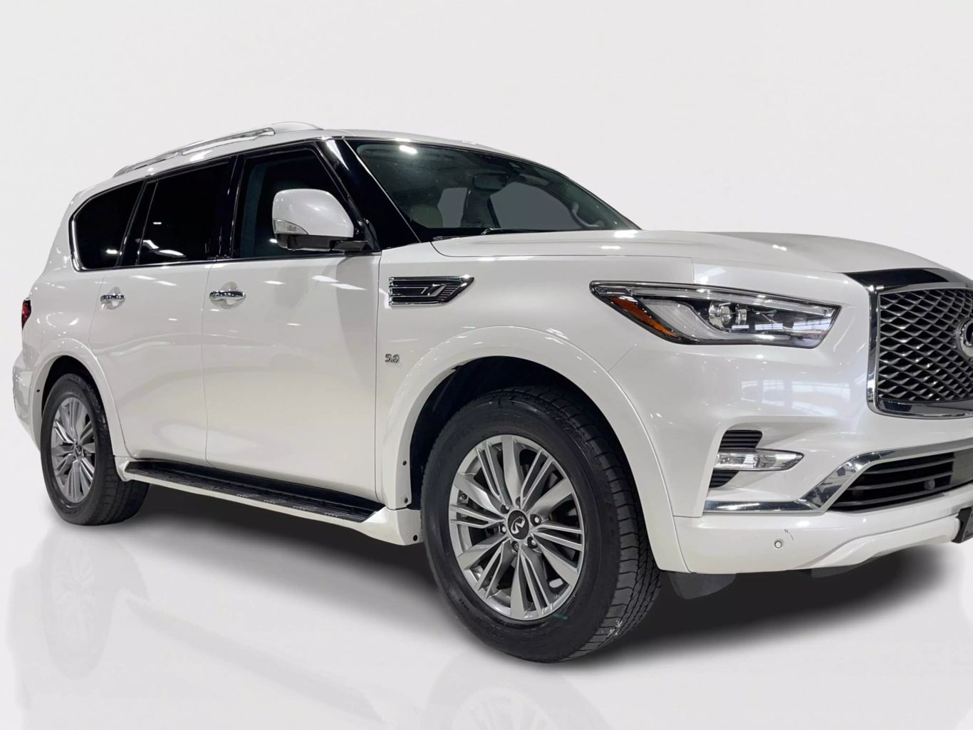2019 INFINITI QX80 SUV V8, 5.6 LITER LUXE SPORT UTILITY 4D