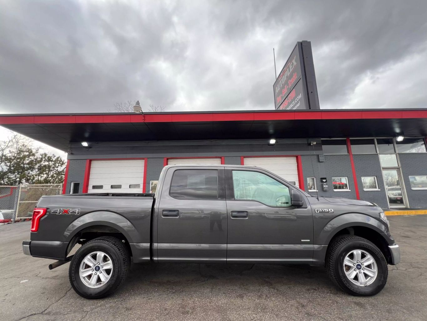 2015 Ford F150 Supercrew Cab - Image 1