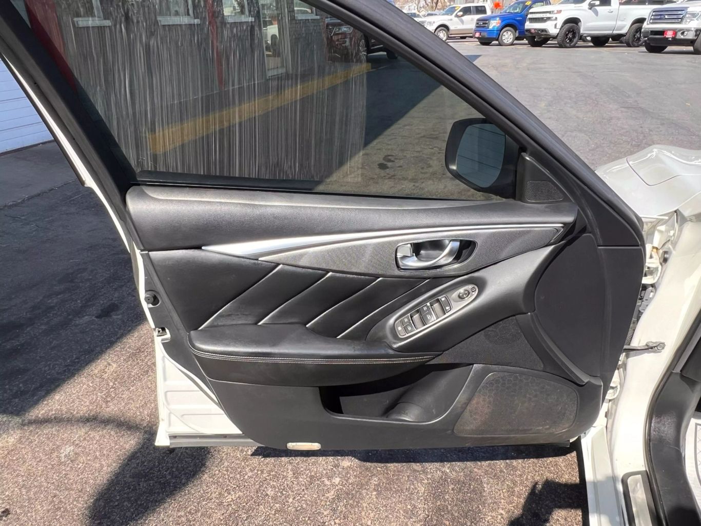 2017 Infiniti Q50 - Image 19