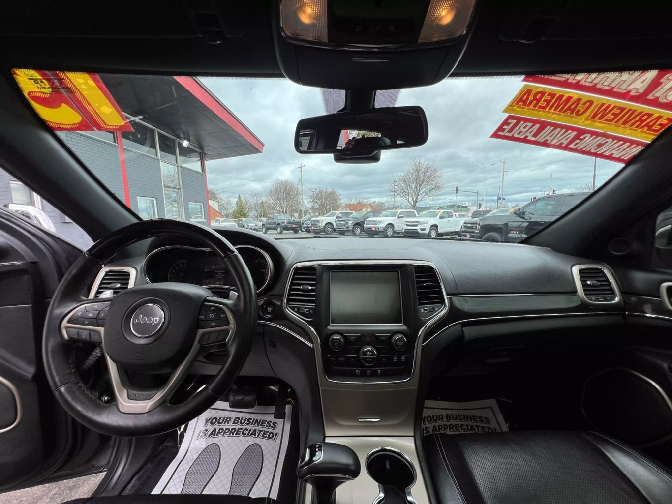 2015 Jeep Grand Cherokee - Image 13