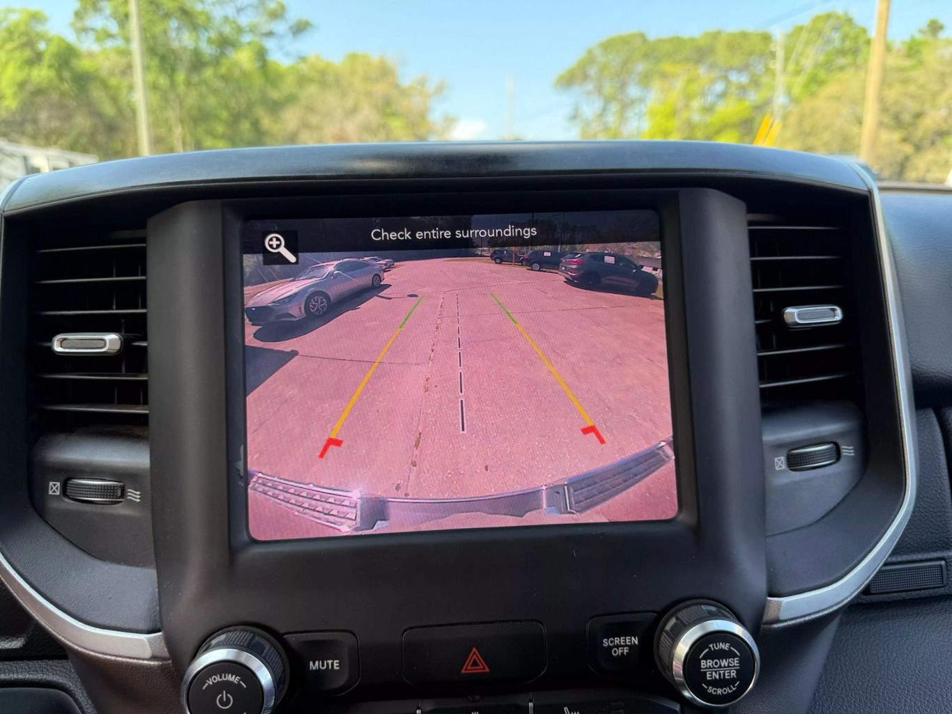 2019 RAM 1500 CREW CAB PICKUP V8, HEMI, ETORQUE, 5.7 LITER BIG HORN PICKUP 4D 6 1/3 FT