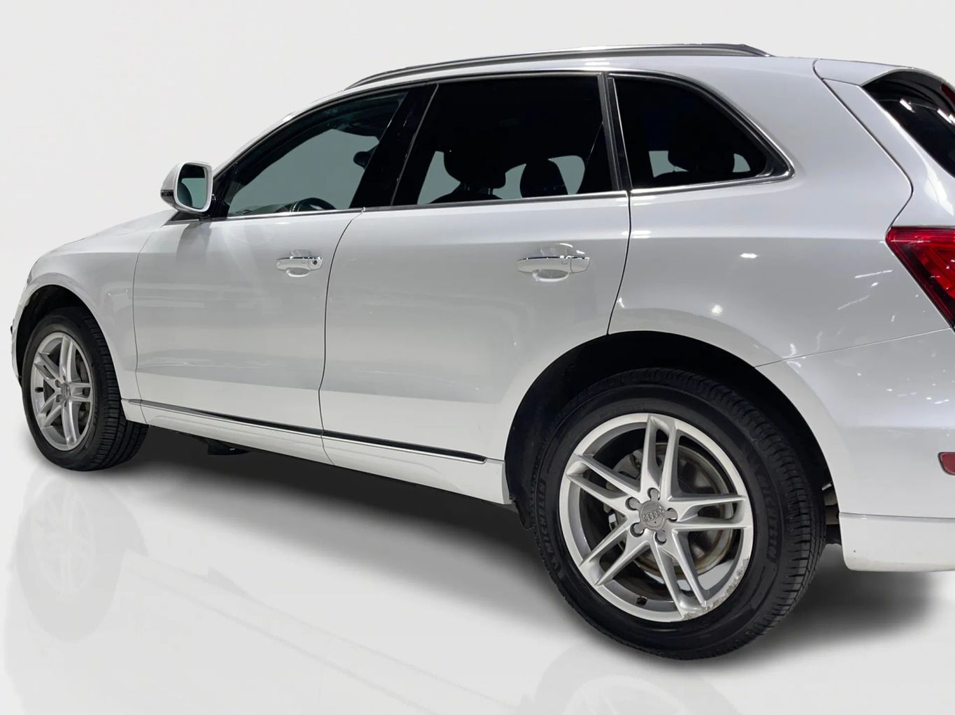 2015 AUDI Q5 SUV 4-CYL, TURBO, 2.0 LITER 2.0T PREMIUM PLUS SPORT UTILITY 4D