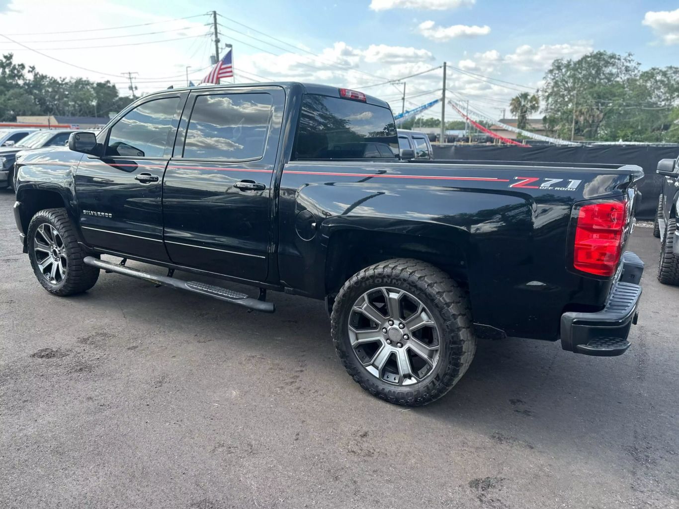 2018 CHEVROLET SILVERADO 1500 CREW CAB PICKUP V8, ECOTEC3, 5.3 LITER Z71 LT PICKUP 4D 5 3/4 FT - Tampa Motor Cars