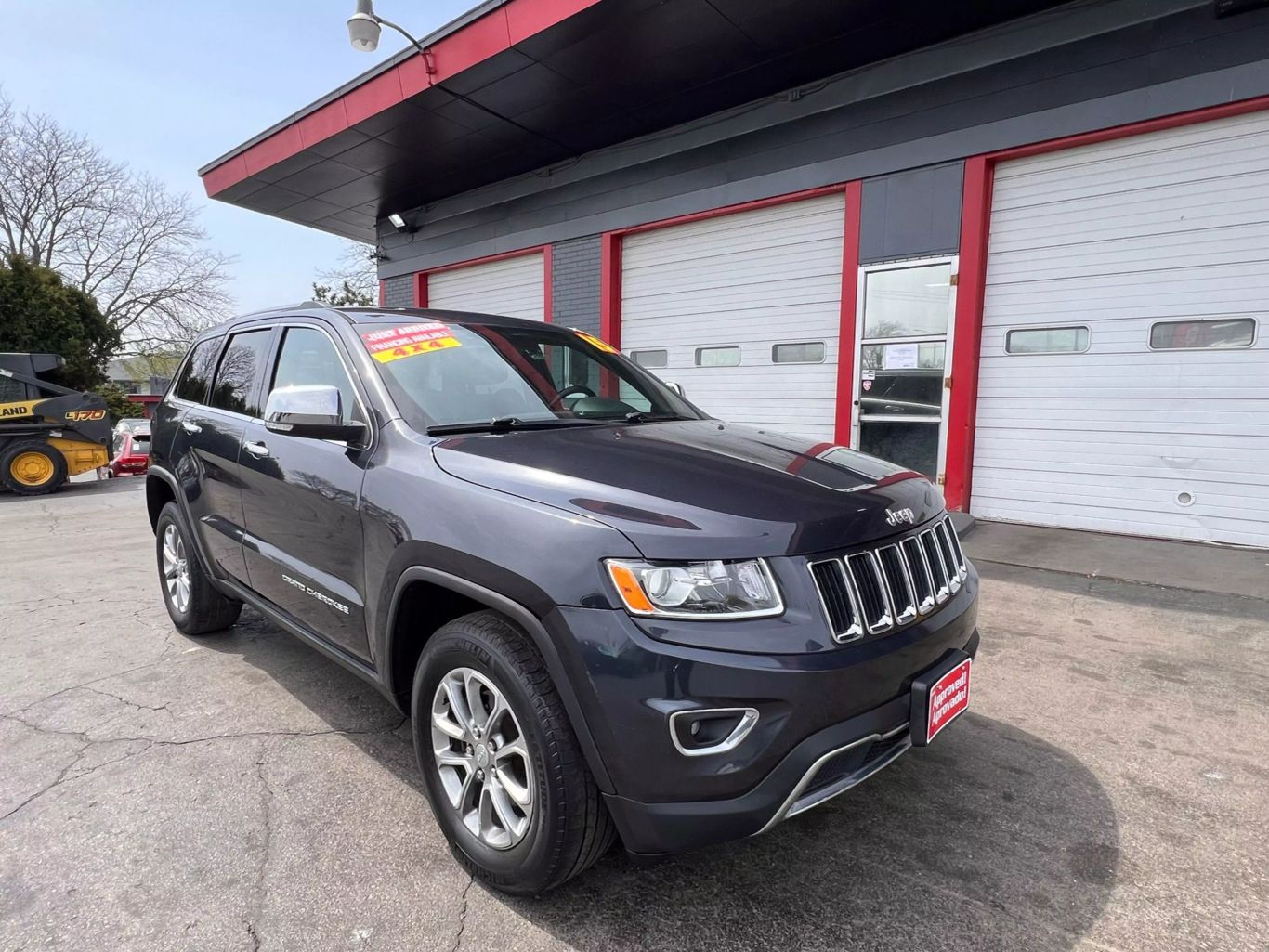 2015 Jeep Grand Cherokee - Image 2