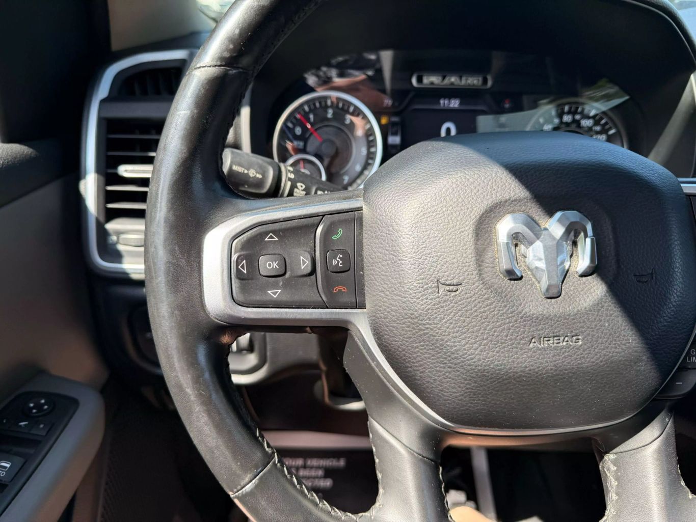 2019 RAM 1500 CREW CAB PICKUP V8, HEMI, ETORQUE, 5.7 LITER BIG HORN PICKUP 4D 6 1/3 FT