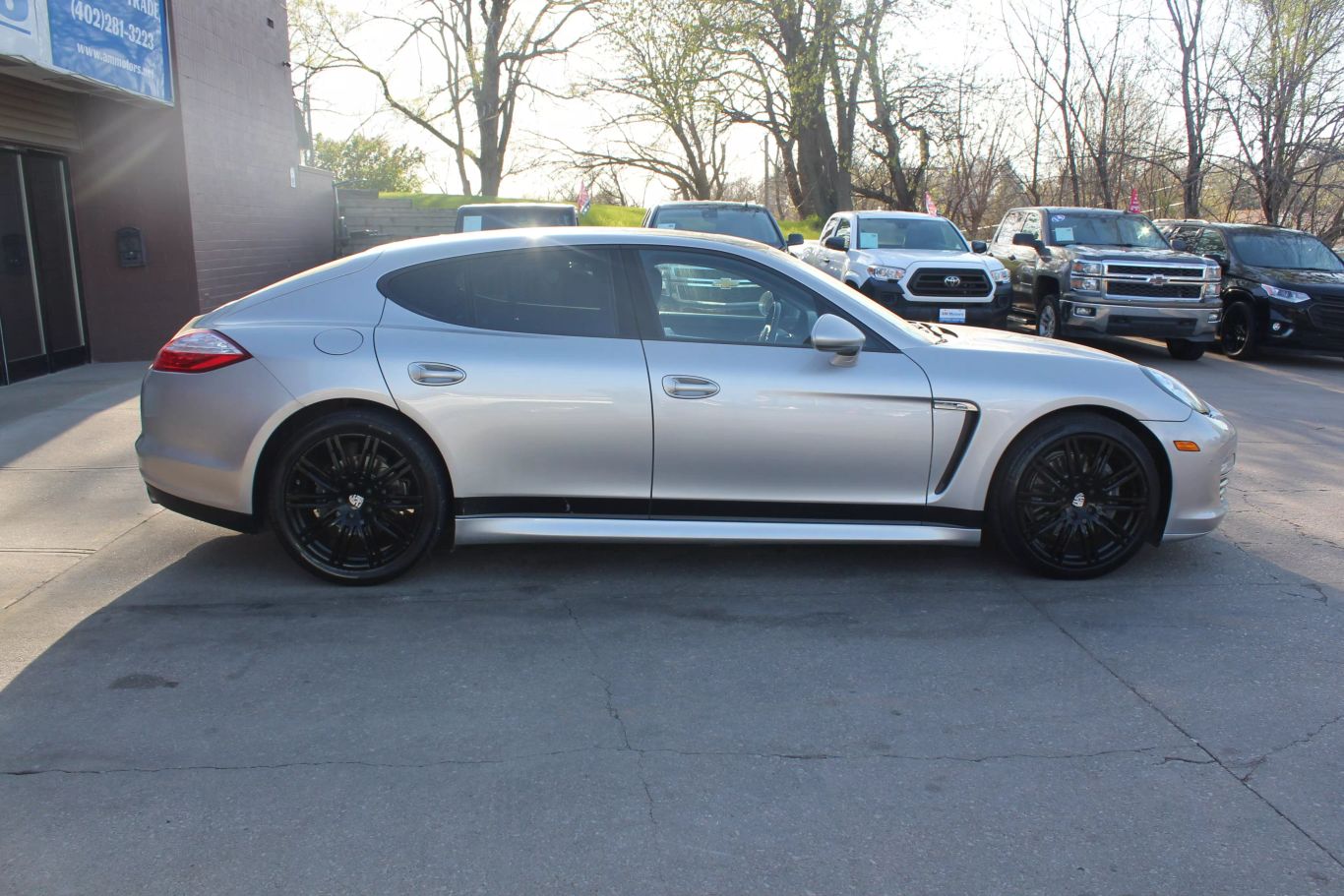 2012 Porsche Panamera 4 Sedan 4d - Image 5