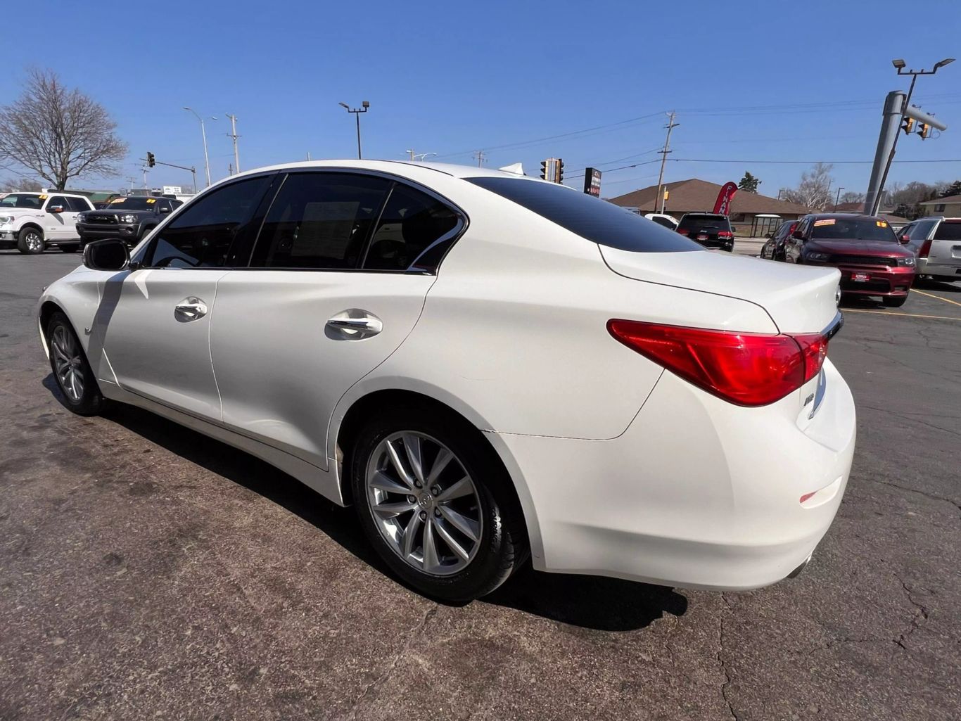 2017 Infiniti Q50 - Image 10