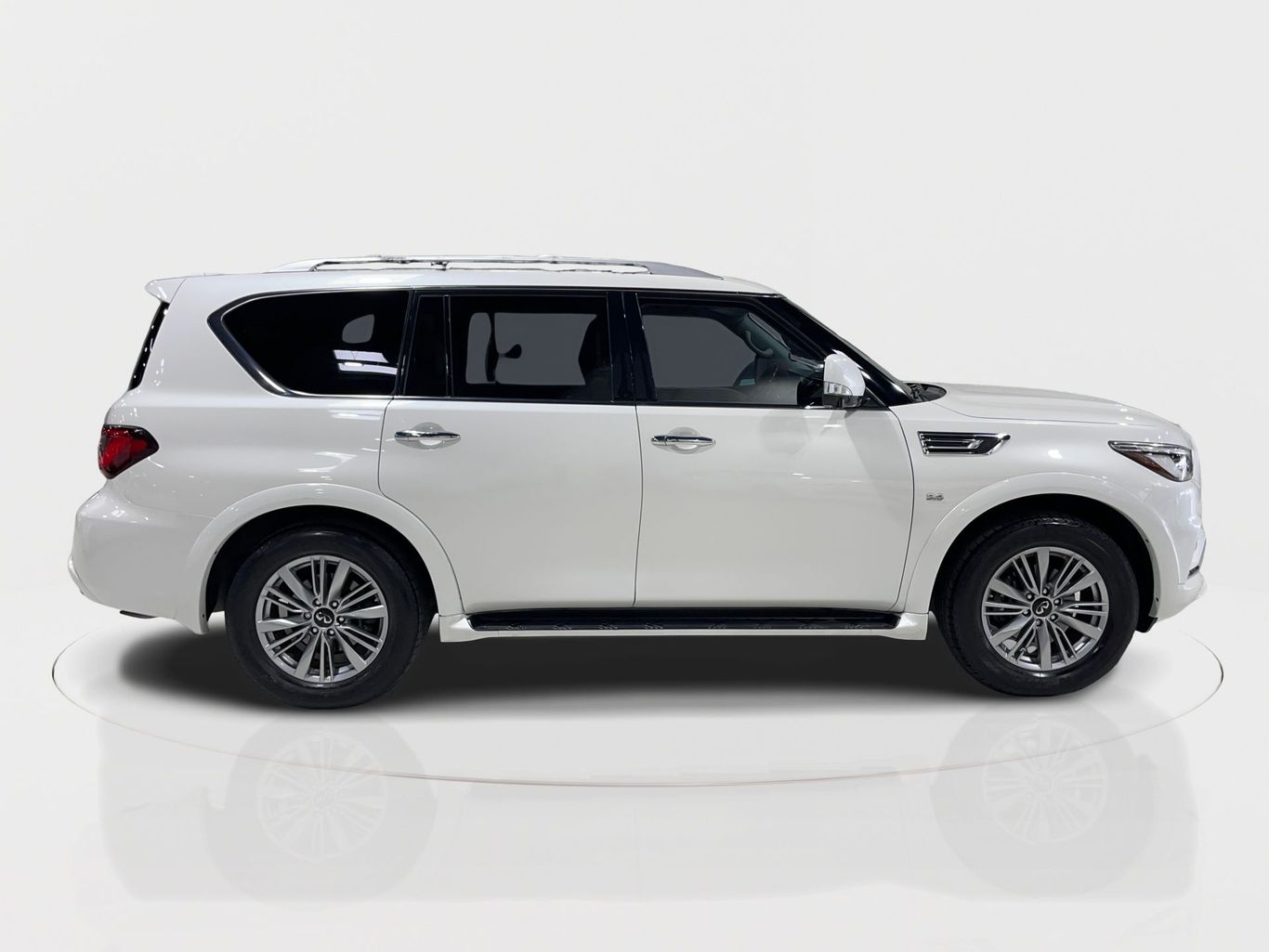 2019 INFINITI QX80 SUV V8, 5.6 LITER LUXE SPORT UTILITY 4D