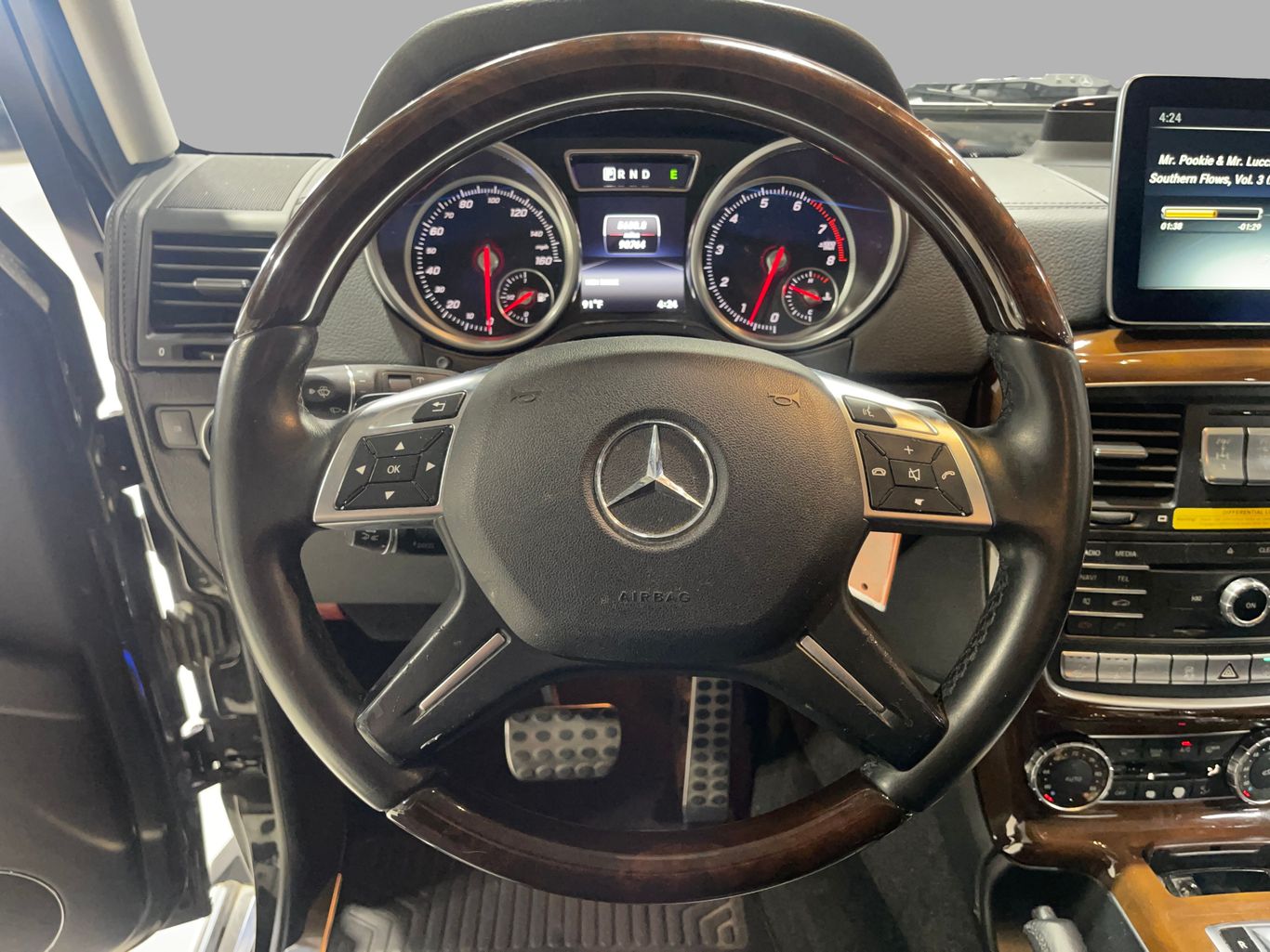 2017 MERCEDES-BENZ G-CLASS SUV V8, TWIN TURBO, 4.0 LITER G 550 SPORT UTILITY 4D