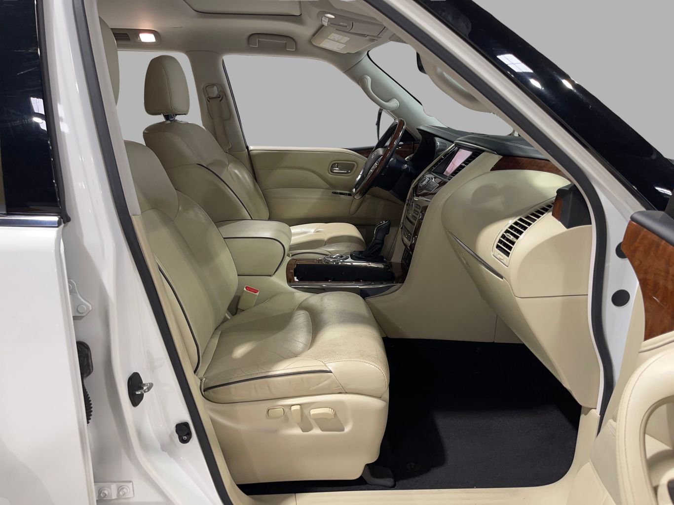 2019 INFINITI QX80 SUV V8, 5.6 LITER LUXE SPORT UTILITY 4D