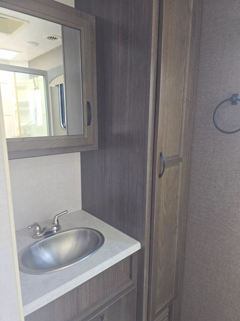 2021 WINNEBAGO VOYAGE - - 2427RB
