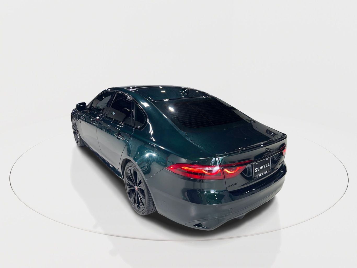 2022 JAGUAR XF SEDAN 4-CYL, TURBO, 2.0 LITER P300 R-DYNAMIC SE SEDAN 4D