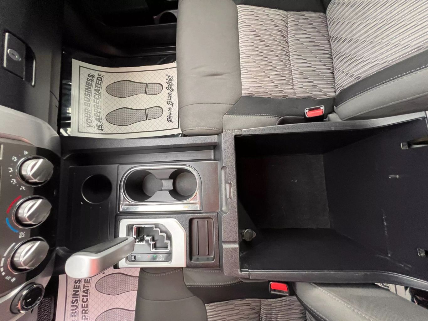 2017 Toyota Tundra Crewmax - Image 19