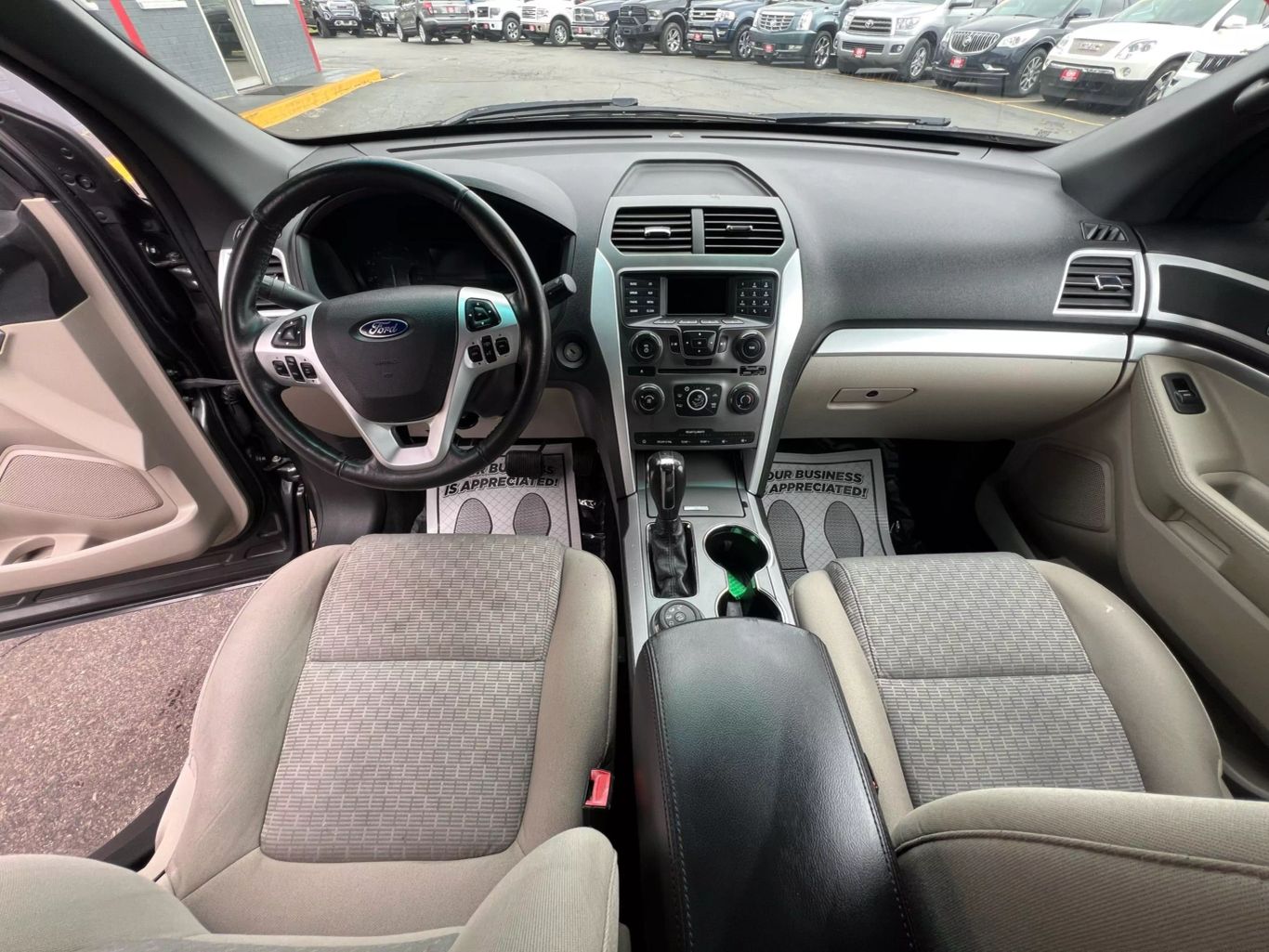 2015 Ford Explorer - Image 13