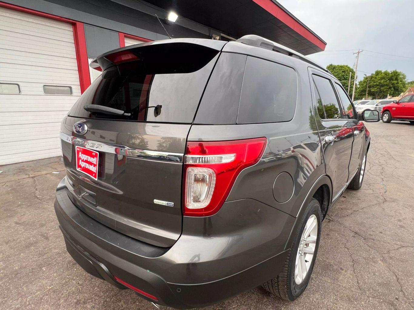 2015 Ford Explorer - Image 10