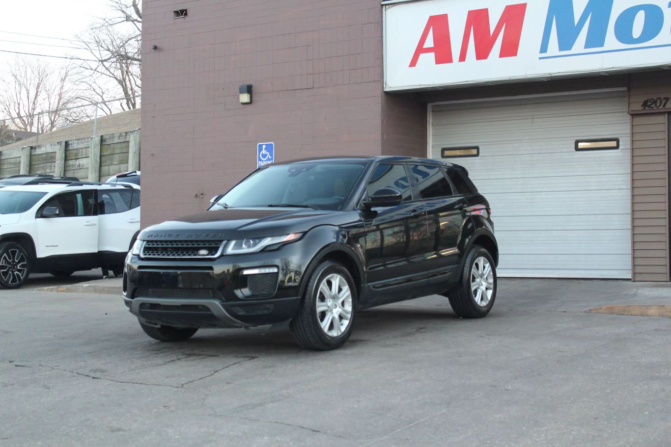 2016 Land Rover Range Rover Evoque Se Sport Utility 4d - Image 3