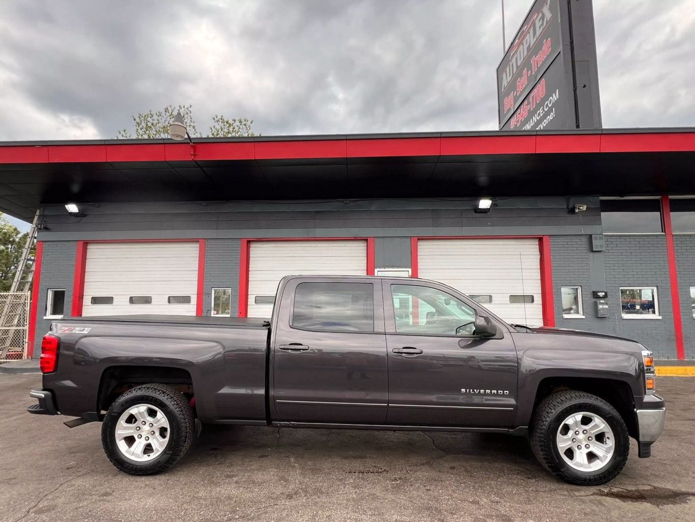 2015 Chevrolet Silverado 1500 Crew Cab - Image 1