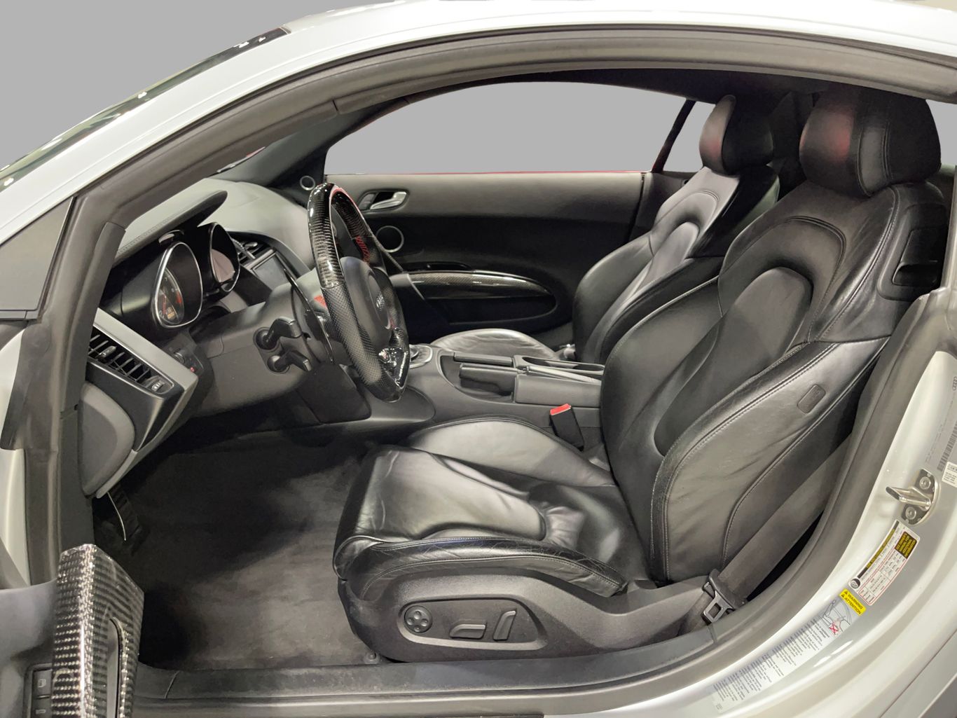 2009 AUDI R8 COUPE V8, 4.2 LITER QUATTRO COUPE 2D