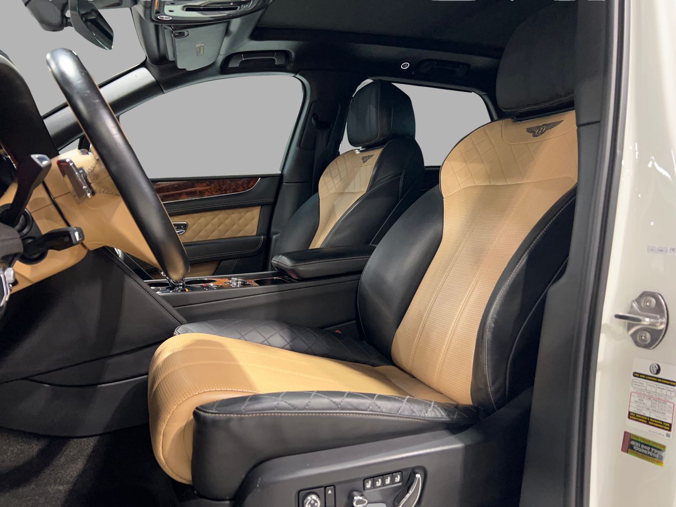 2018 BENTLEY BENTAYGA SEDAN W12, TWIN TURBO, 6.0 LITER W12 SIGNATURE SEDAN 4D