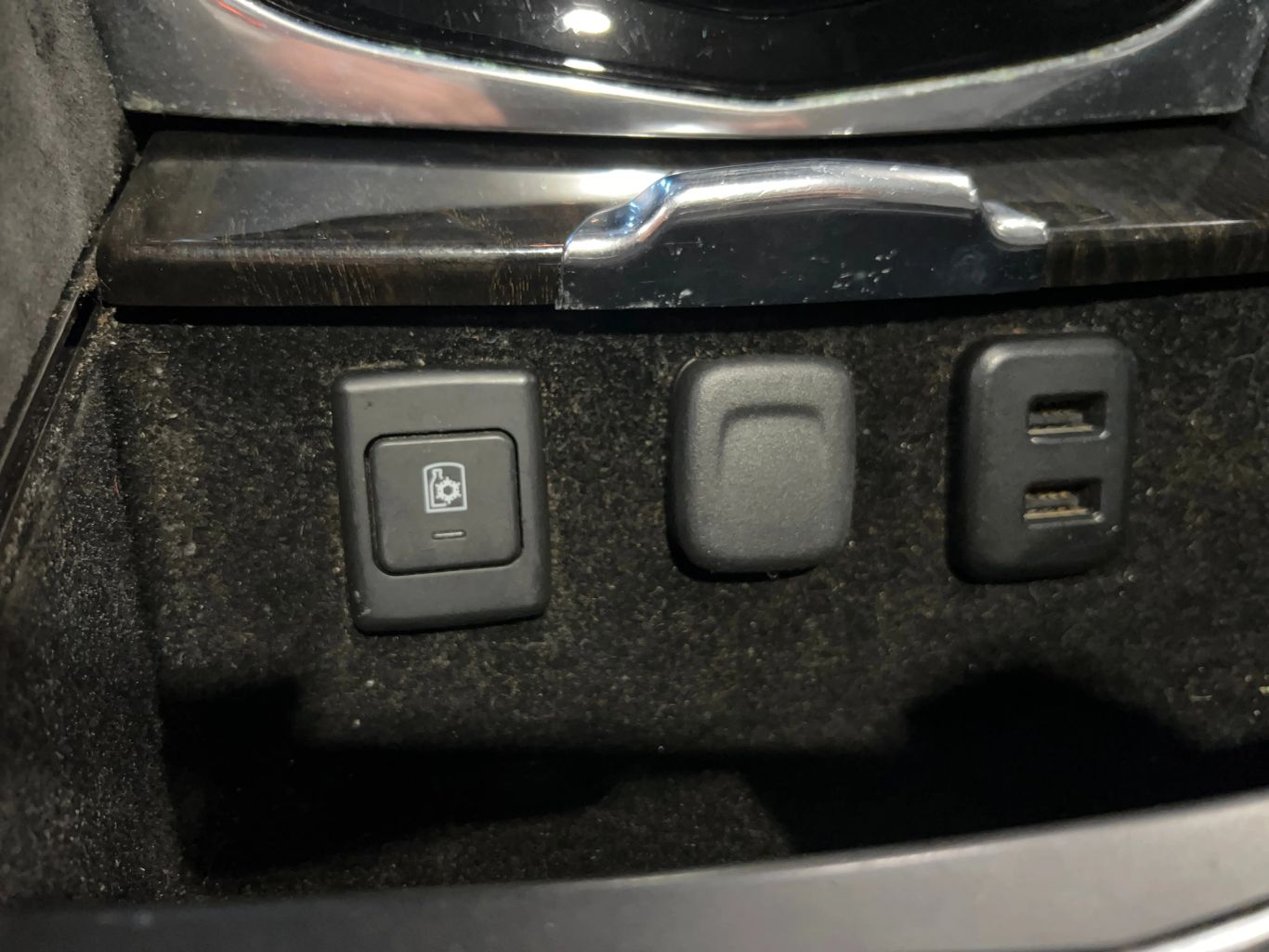 2016 CADILLAC ESCALADE SUV V8, 6.2 LITER PLATINUM SPORT UTILITY 4D
