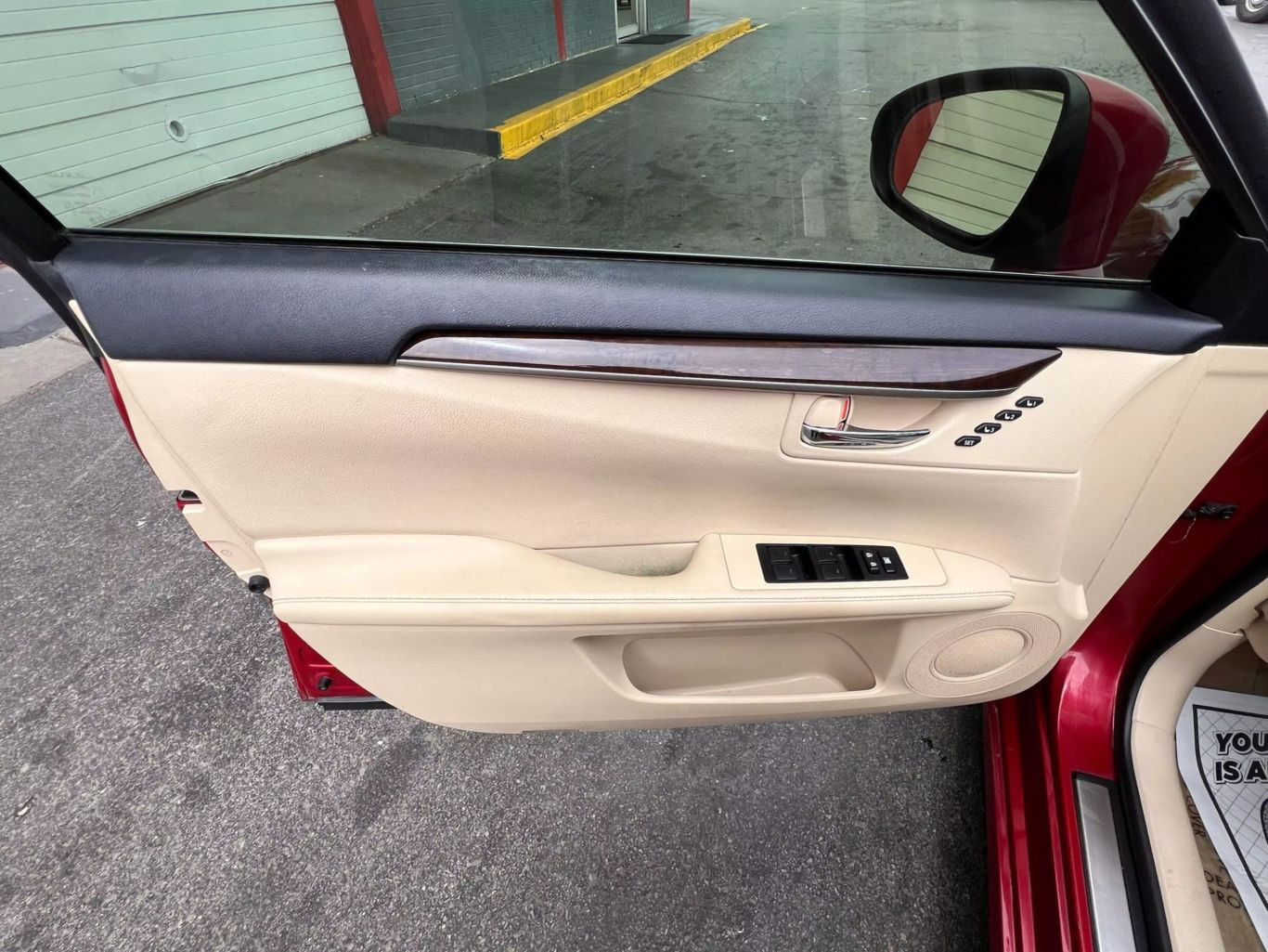 2014 Lexus Es - Image 15