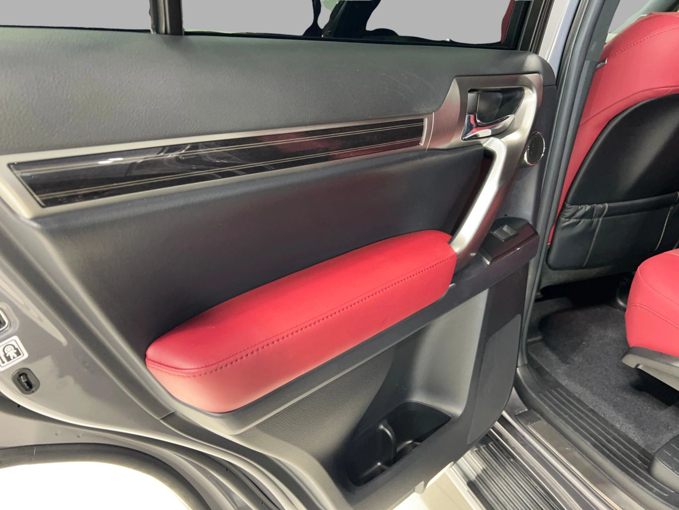 2023 LEXUS GX SUV V8, 4.6 LITER GX 460 SPORT UTILITY 4D