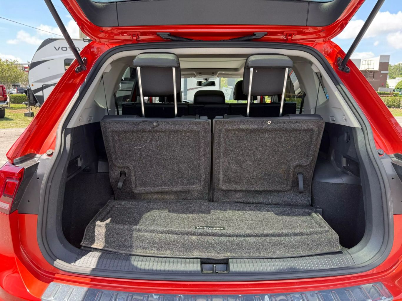 2019 VOLKSWAGEN TIGUAN SUV 4-CYL, TURBO, 2.0 LITER 2.0T SE SPORT UTILITY 4D