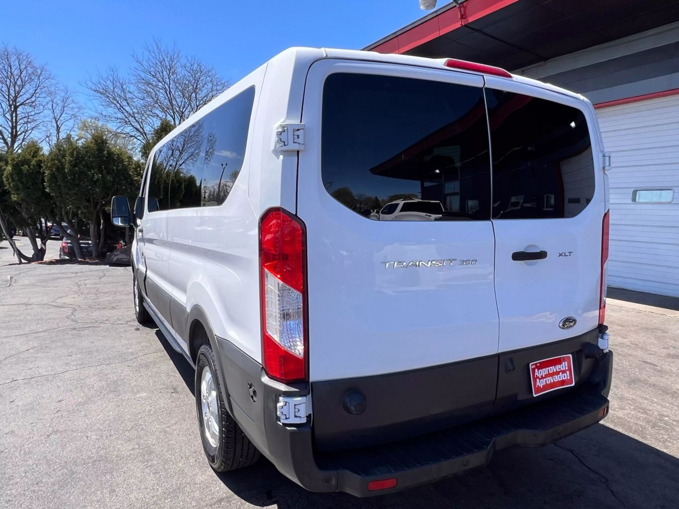 2017 Ford Transit 350 Wagon - Image 8