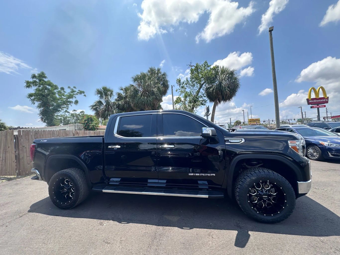 2020 GMC SIERRA 1500 CREW CAB PICKUP V8, ECOTEC3, DFM, 5.3 LITER SLT PICKUP 4D 5 3/4 FT - Tampa Motor Cars
