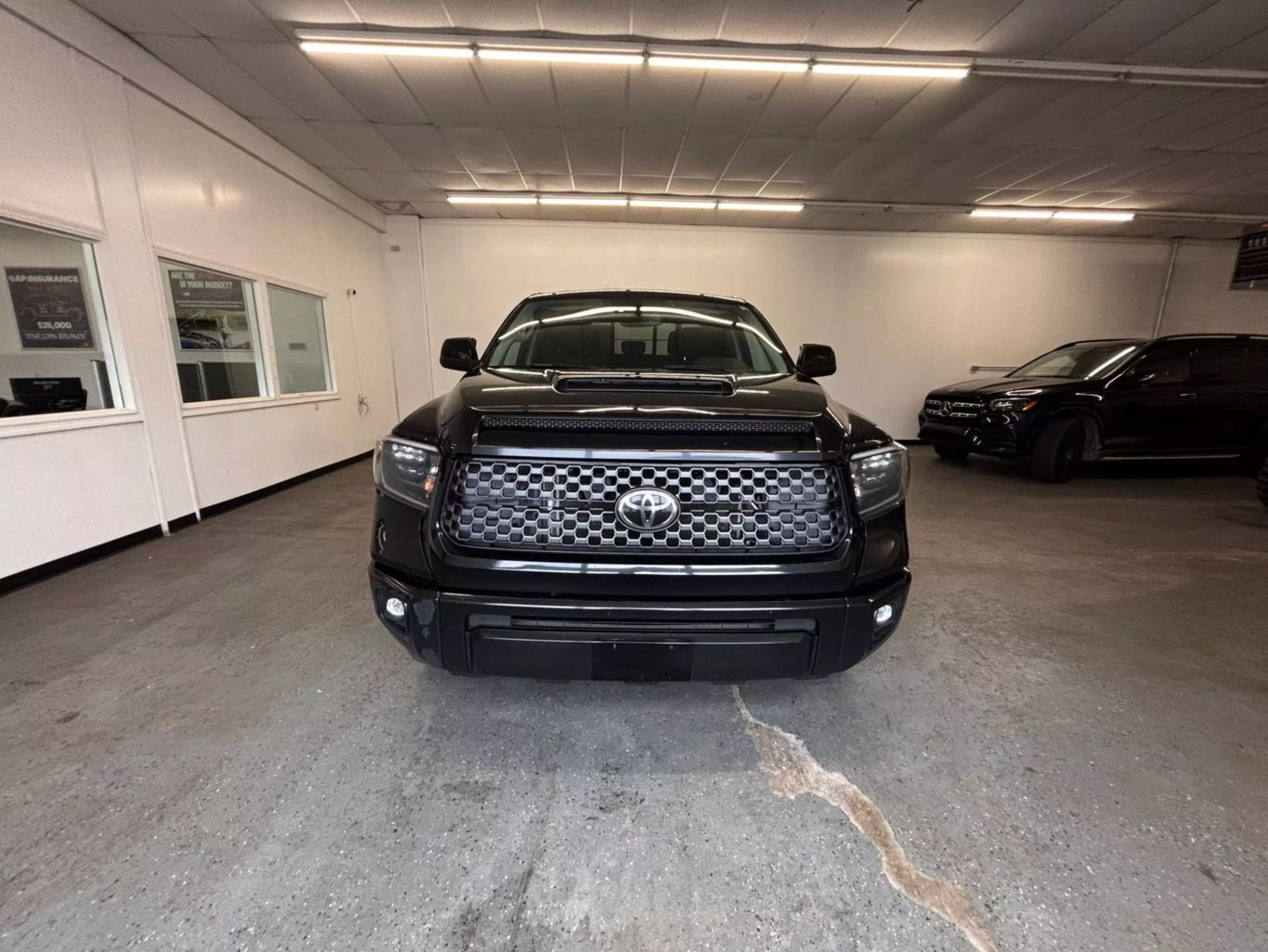 Buy Used 2020 TOYOTA TUNDRA DOUBLE CAB PICKUP V8, 5.7 LITER SR5 PICKUP 4D 6 1/2 FT Near Me