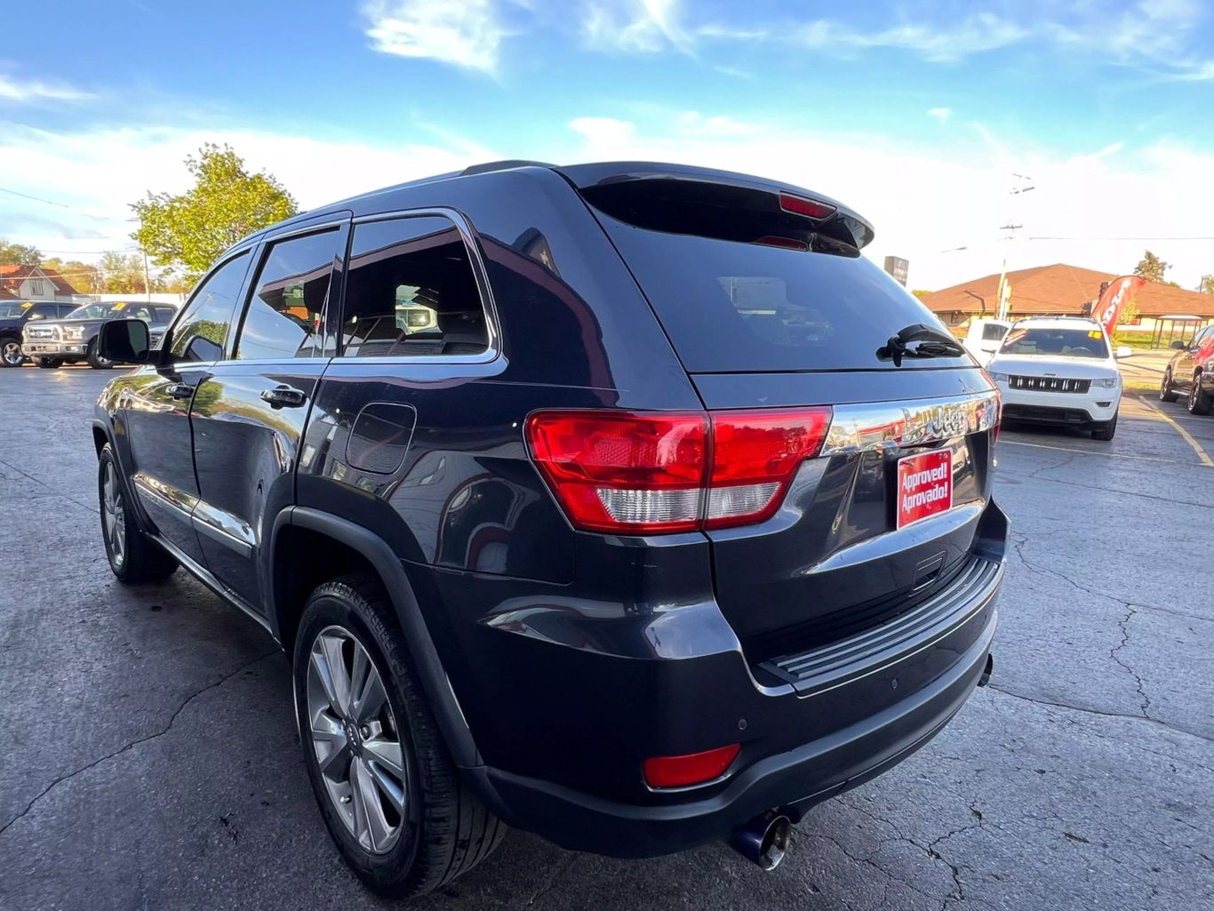 2013 Jeep Grand Cherokee - Image 8