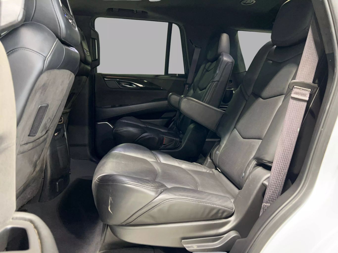 2016 CADILLAC ESCALADE SUV V8, 6.2 LITER PLATINUM SPORT UTILITY 4D