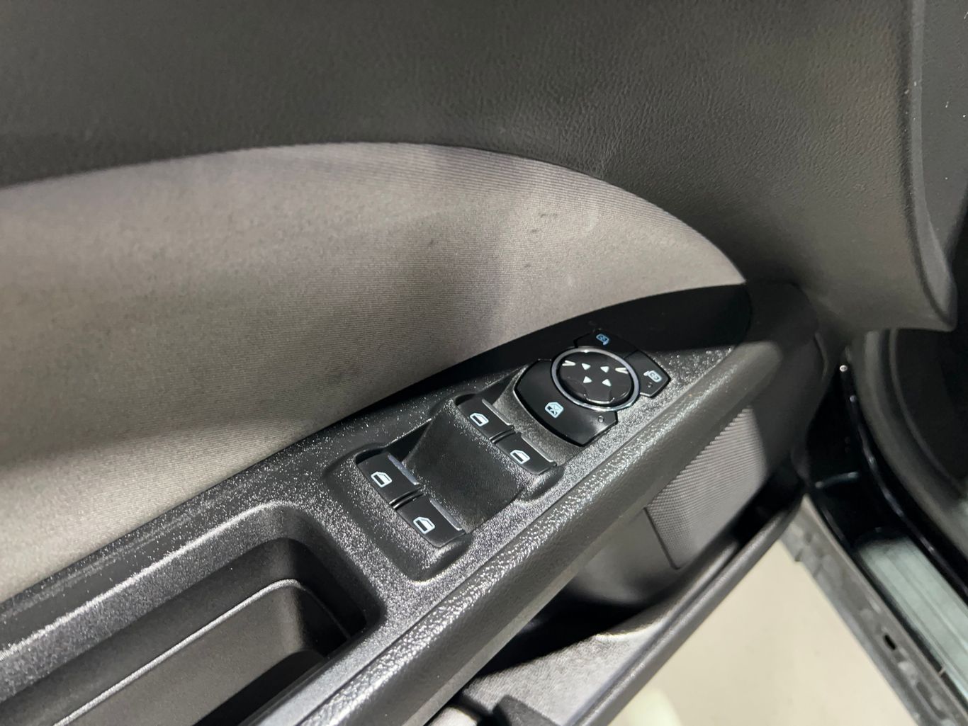 2016 FORD FUSION SEDAN 4-CYL, 2.5 LITER S SEDAN 4D