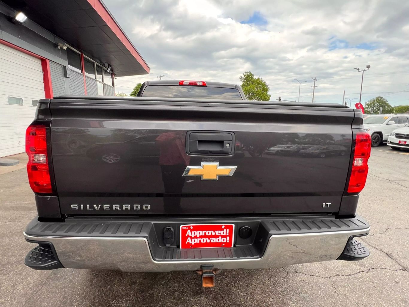 2015 Chevrolet Silverado 1500 Crew Cab - Image 9
