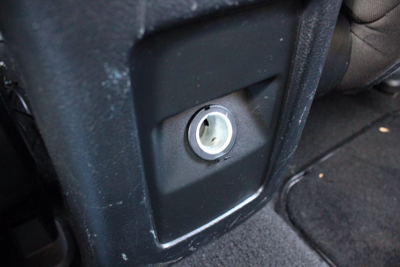 2012 Dodge Journey Se Sport Utility 4d - Image 29