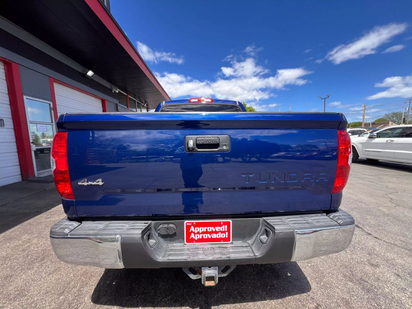 2014 Toyota Tundra Crewmax - Image 9