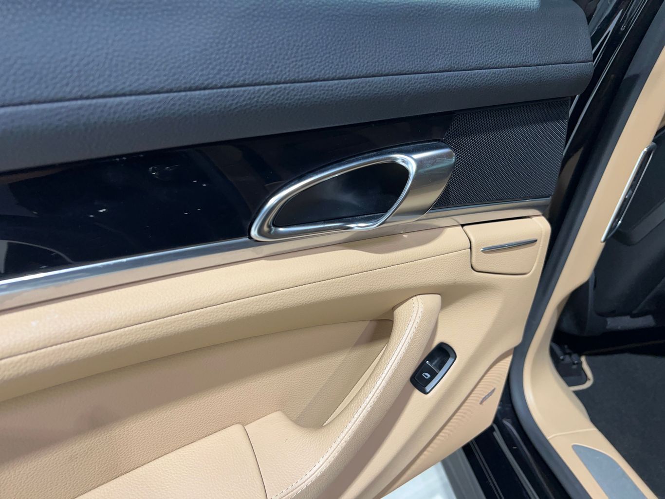 2013 PORSCHE PANAMERA SEDAN V6, 3.6 LITER PLATINUM EDITION SEDAN 4D