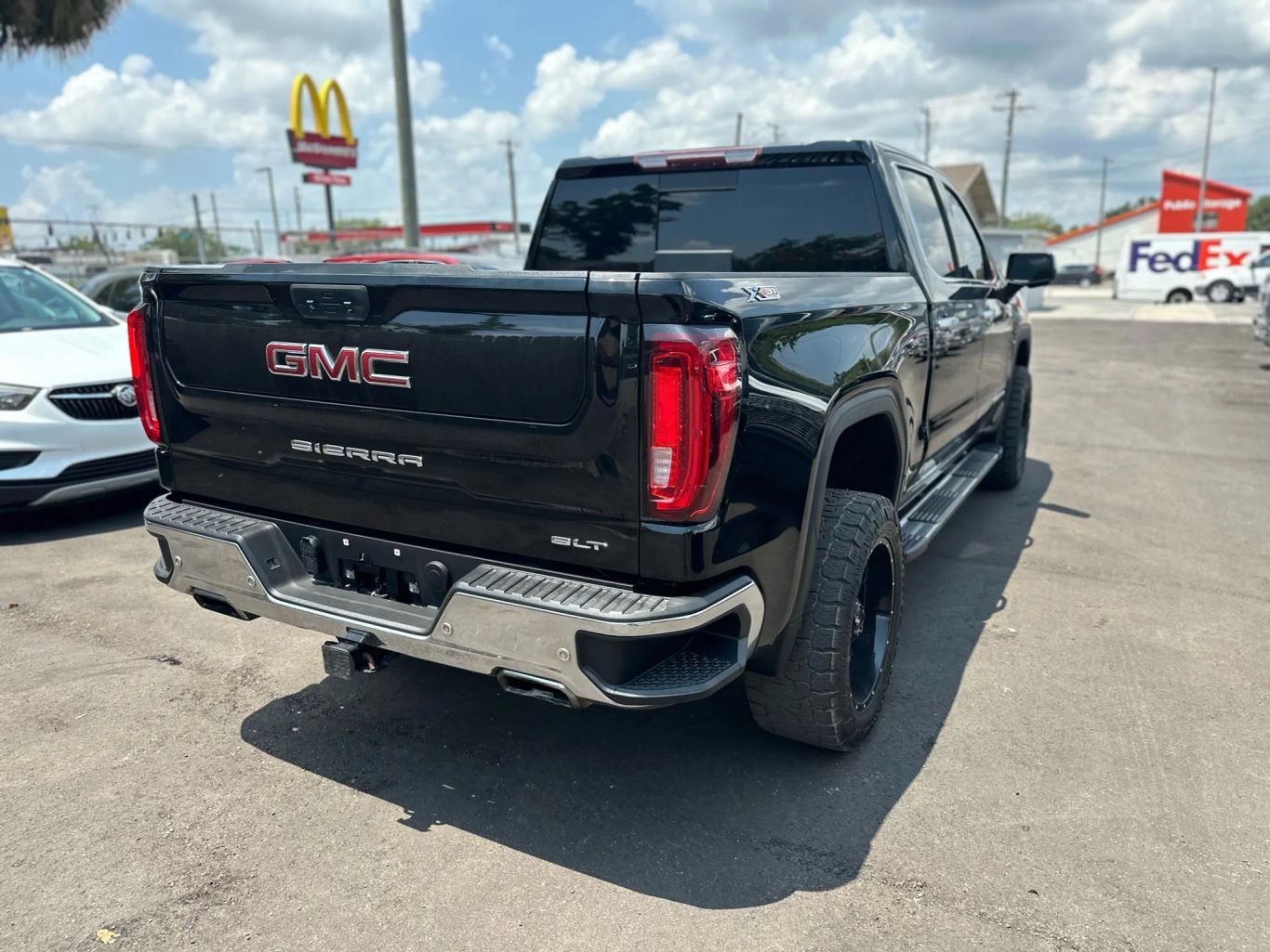 2020 GMC SIERRA 1500 CREW CAB PICKUP V8, ECOTEC3, DFM, 5.3 LITER SLT PICKUP 4D 5 3/4 FT - Tampa Motor Cars
