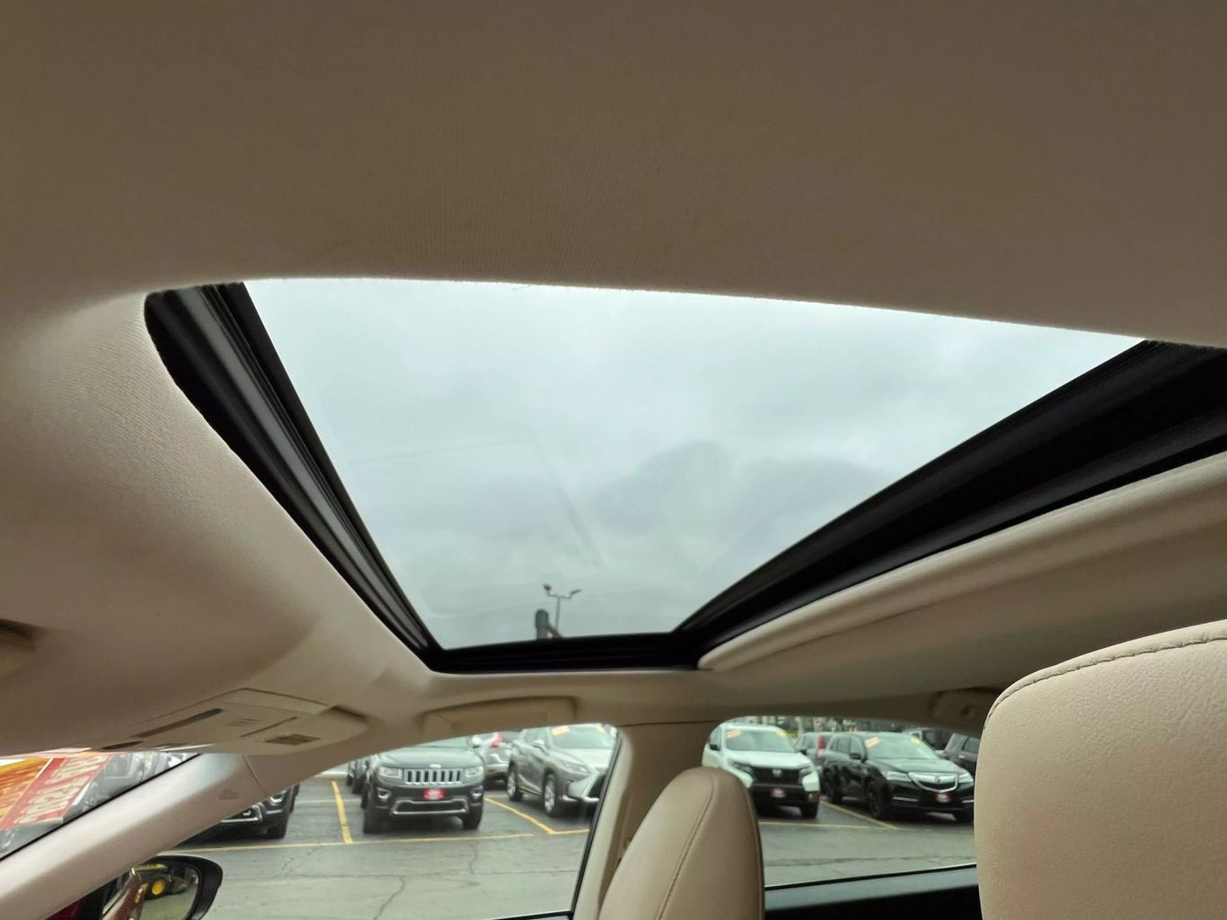 2014 Lexus Es - Image 19
