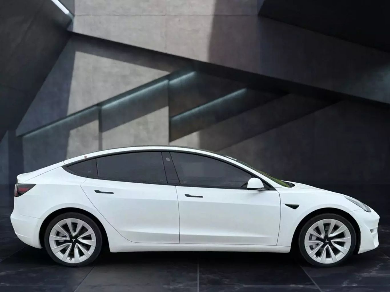 2022 TESLA MODEL 3 SEDAN DUAL ELECTRIC MOTORS LONG RANGE SEDAN 4D