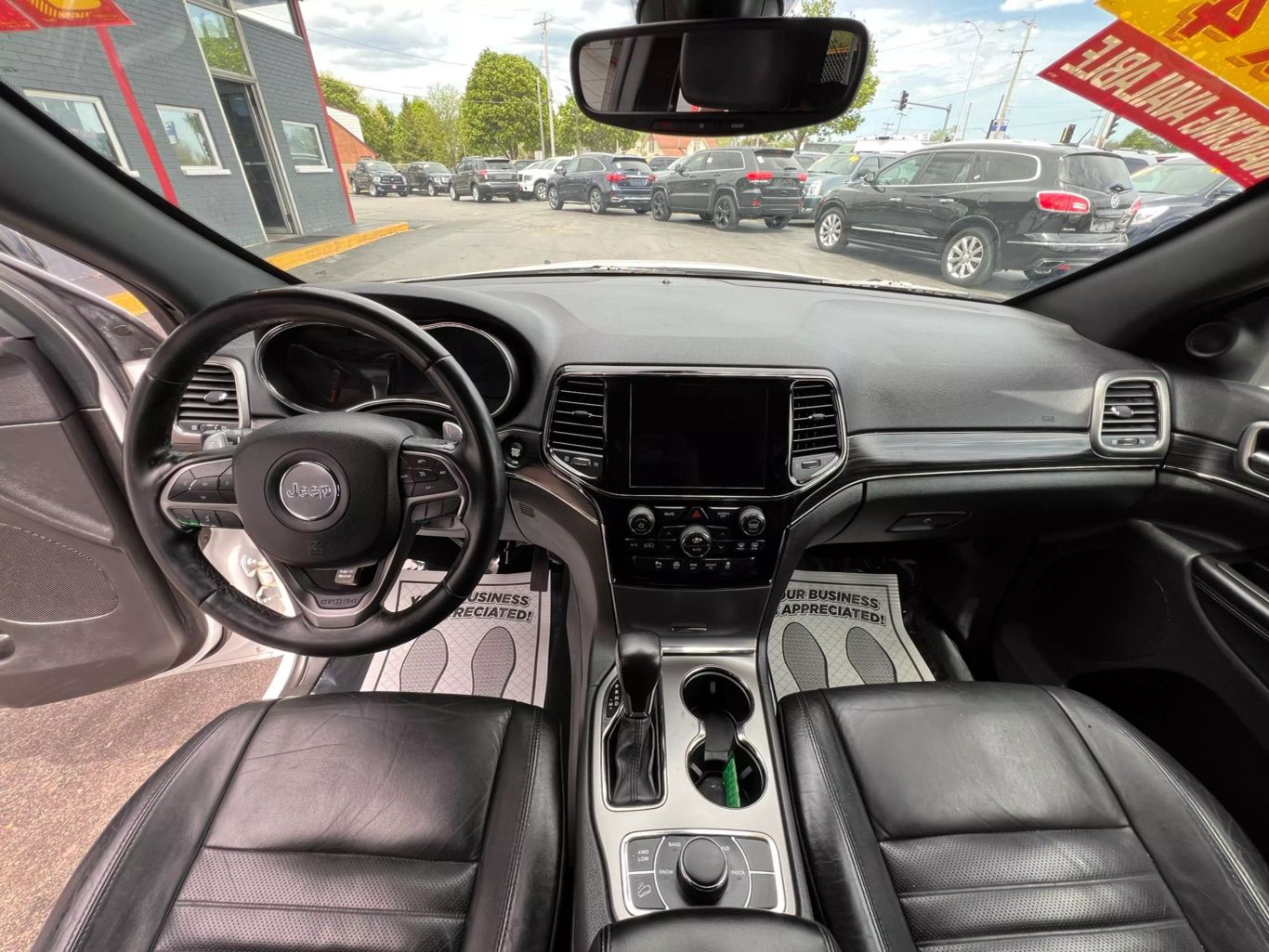 2019 Jeep Grand Cherokee - Image 14