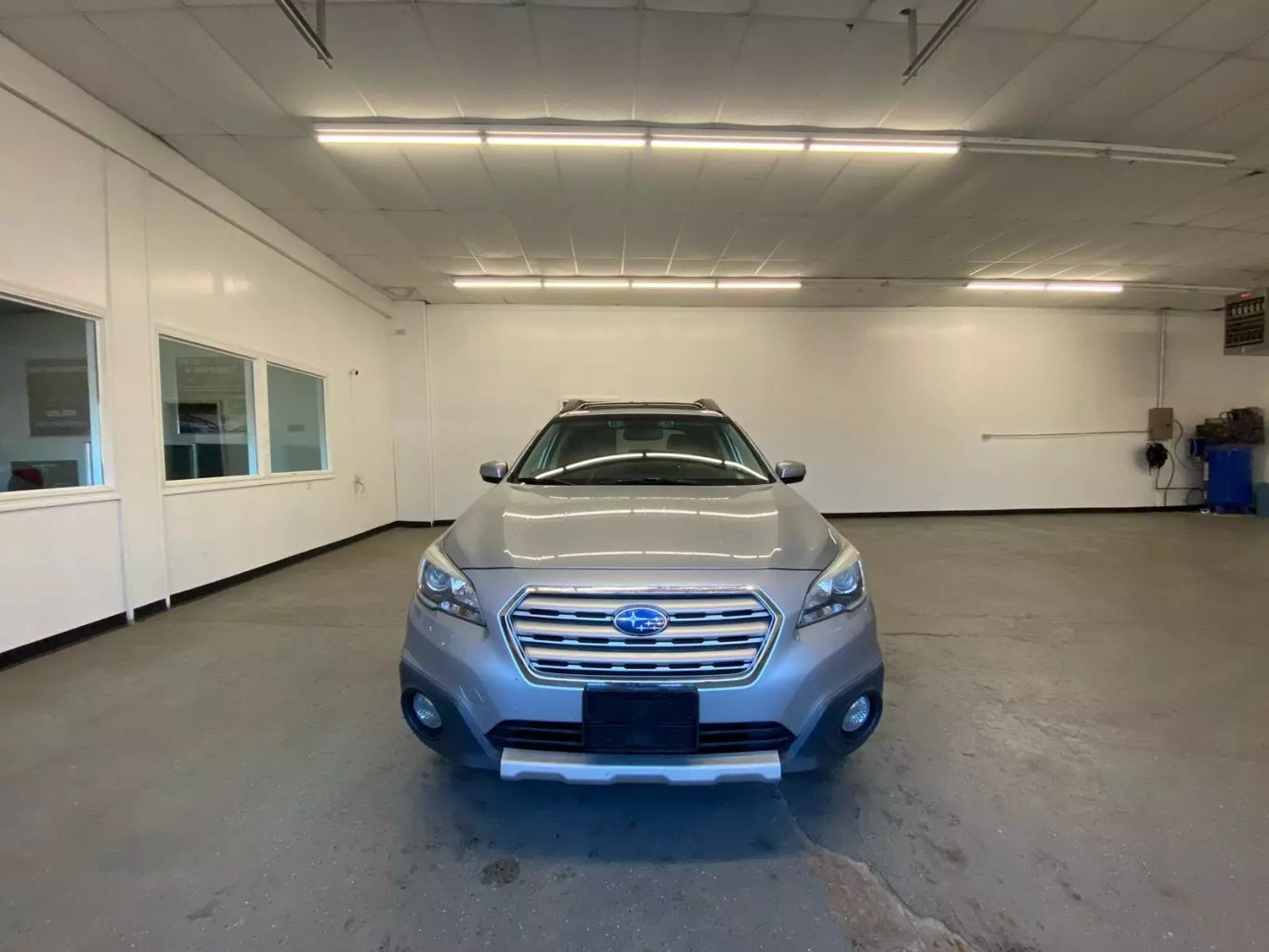 Buy Used 2016 SUBARU OUTBACK WAGON 4-CYL, PZEV, 2.5 LITER 2.5I LIMITED WAGON 4D Near Me