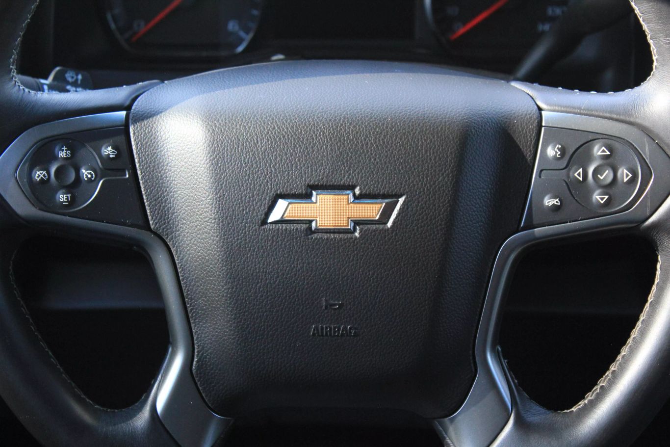 2015 Chevrolet Suburban Lt Sport Utility 4d - Image 15