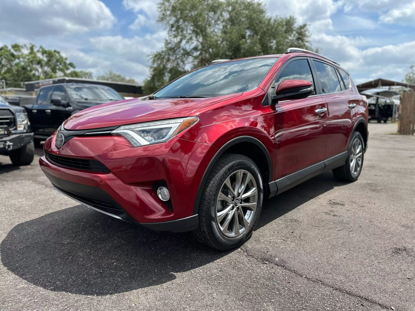 2018 TOYOTA RAV4 SUV 4-CYL, 2.5 LITER LIMITED SPORT UTILITY 4D - Tampa Motor Cars